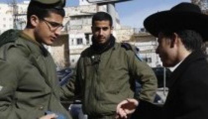 Izraelben pénzelvonással büntetik a bevonulást megtagadó jesivákat