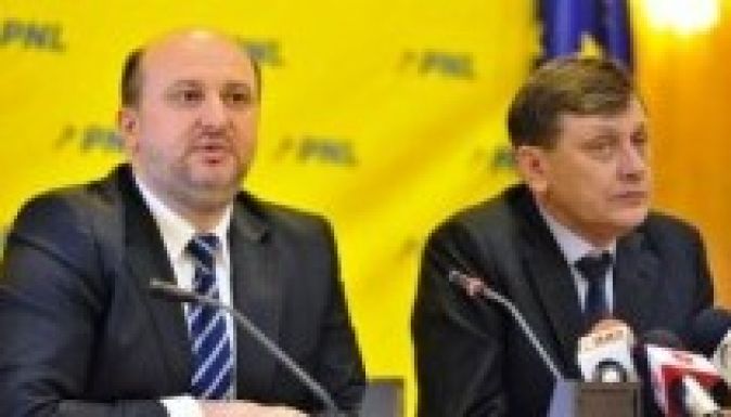 Kormányátalakítás: szabadulnának Daniel Chiţoiutól a liberálisok