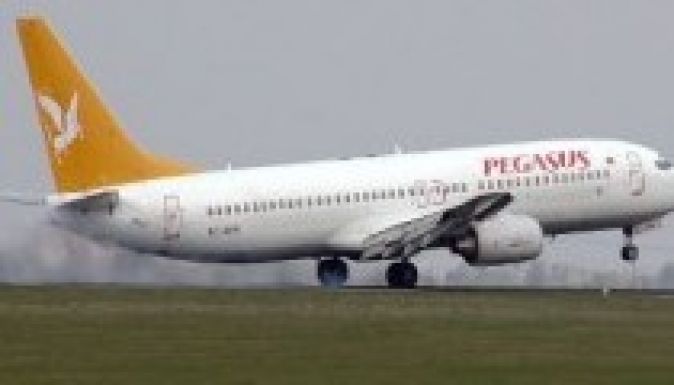 Szocsiba akartak eltéríteni egy utasszállítót