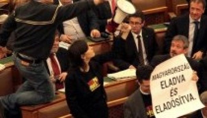 Rekordnagyságú büntetést rónak a szirénázó LMP-sekre?