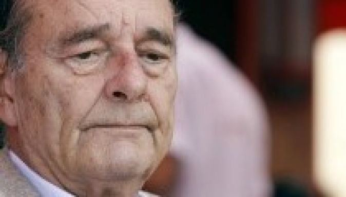 Jacques Chiracot fájdalmai ellenére hazavitték a kórházból