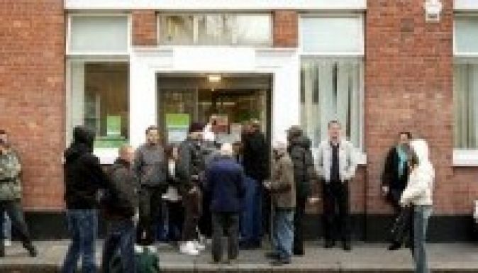 A kiskeresetű bevándorlók nem jogosultak szociális juttatásokra