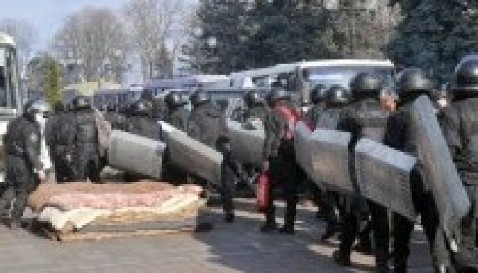 Kijevben kitört a béke , a Berkut elvonult a Majdanról