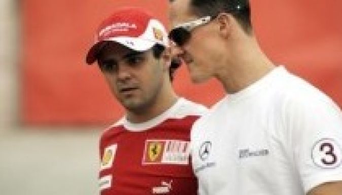 Felipe Massa: Schumacher mozgatja a száját