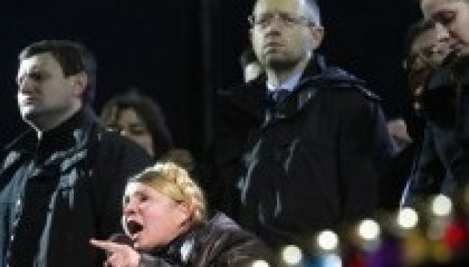 Százezren tomboltak a Majdanon Julija Timosenko visszatérésének