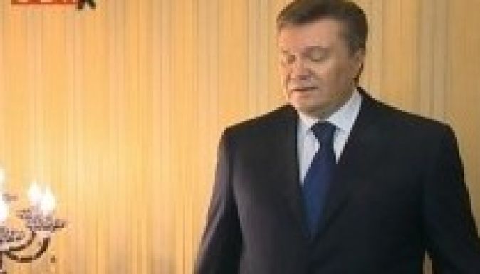 Janukovics továbbra is Ukrajna elnökének tekinti magát