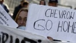 A Chevron ellen tüntettek Vasluiban szombaton