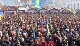 Ötvenezer tüntető dacol a téllel Kijev főterén