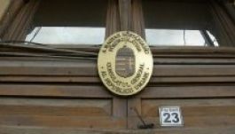 Foglaljon időpontot a főkonzulátuson, ha anyakönyveztetnie kell