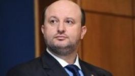 A belügyminiszter után lemondott a pénzügyminiszter is