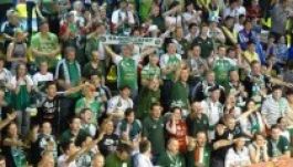 Női kézi BL: a győri szurkolók eléneklik a Himnuszt Böhn házánál