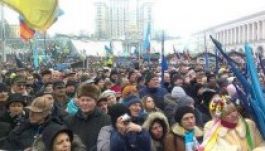 Klicsko nyilvános vitára hívta Janukovicsot a kijevi tüntetők elé