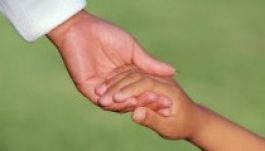 Önálló szakterületként kezelnék a gyermekvédelem kérdését az EP-ben