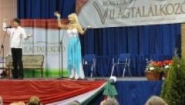 Ezer torokból csendülnek fel a legszebb népdalaink