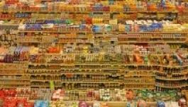 Nem vetnek ki környezetvédelmi adót az áruk műanyag csomagolására