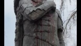 Sorozatosan gyalázzák a magyarság szimbólumait Gyergyóban