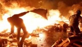 Lángokban Kijev főtere, 22 halott, 1000 sebesült