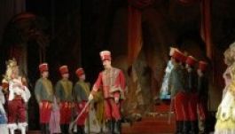 János Vitéz Kolozsváron, utoljára az évadban