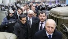 Orosz lapok: az uniós javaslatok Janukovics kapitulációját jelentik