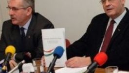 Visszaélnek 200 ezres adatbázisukkal Tőkés Lászlóék?