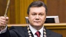 Nemzetközi bíróság elé állítanák a szökésben lévő Janukovicsot