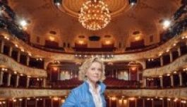 Jövő nyárig Eszenyi Enikő marad Vígszínház igazgatója