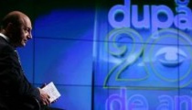 Băsescu: alkotmányellenes a kormányprogram megváltoztatása