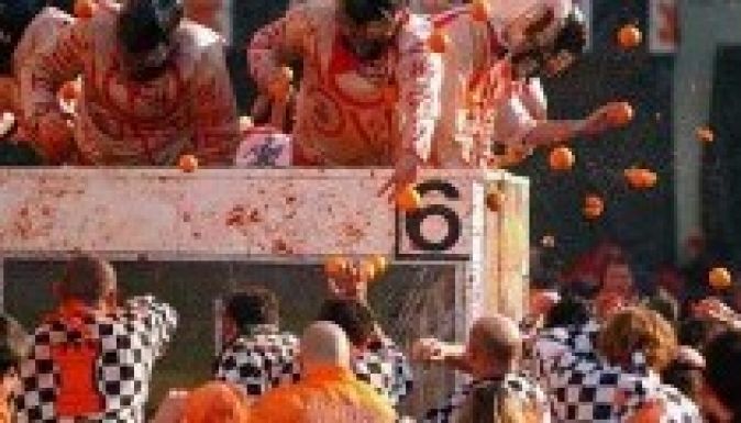 Százötven sérültje volt a karneváli narancsháborúnak az olasz Ivreában