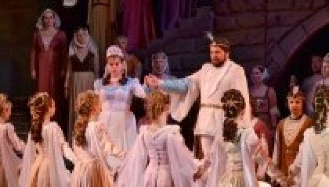 Nőnapi ajándék a Kolozsvári Magyar Operában
