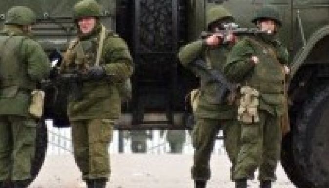 Már figyelmeztető lövések is eldördültek Ukrajnában