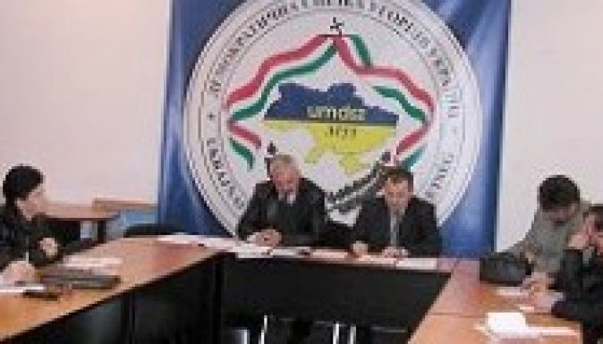 Nacionalisták az Ukrajnai Magyar Demokrata Párt betiltását követelik