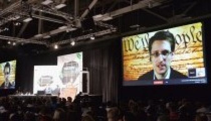 Videokapcsolatba lépett Snowden az austini tanácskozókkal
