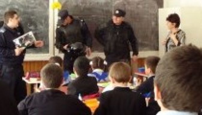 A tanári fizetés duplája a csendőrök bére Romániában