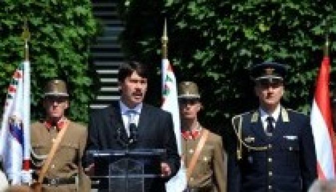 Először látogat Erdélybe államfőként Áder János