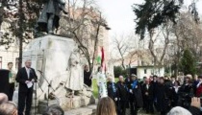 Tőkés: mostani szabadságharcunk az autonómiaharc