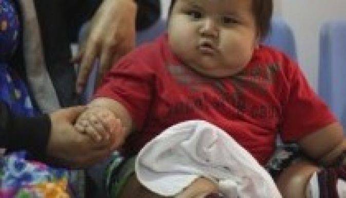 Elvették édesanyjától a túletetett babát