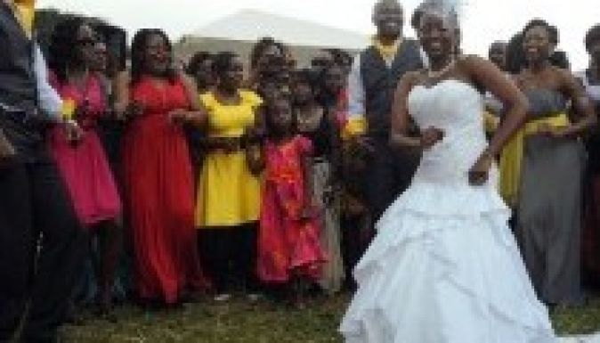 Kenyában bevezetik a többnejűséget