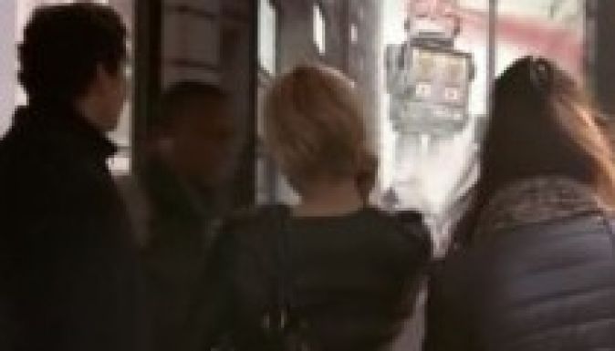 Sokkolták a londoniakat a reklámkészítők (VIDEÓ)