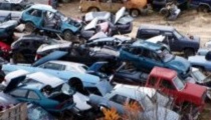 Már lehet iratkozni a roncsautó-programra