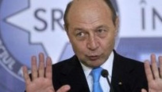 Kémektől tart Traian Băsescu államfő