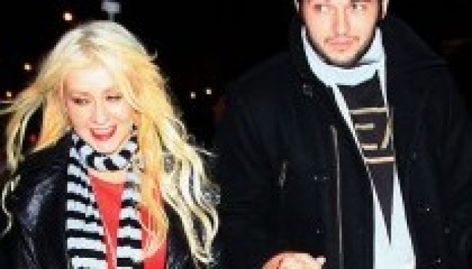 Kislányt vár Christina Aguilera