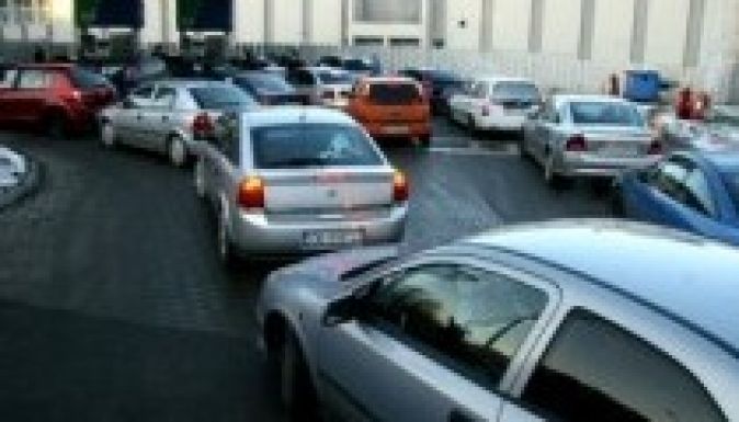 Ritkábban ülünk autóba április elseje után?