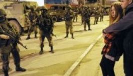 Orosz páncélosok közelednek Krím fővárosához