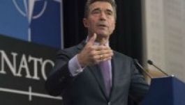 Rasmussen: Oroszország hagyjon fel a katonai akcióval és fenyegetéssel