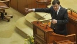 Crin Antonescu lemondott a szenátus elnöki tisztségéről