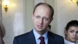 Jacenyuk több önrendelkezési jogot adna az ukrán régióknak