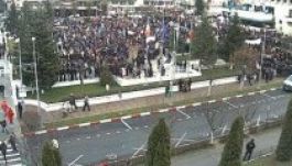 Autópályáért tüntettek Mioveni-ben a Dacia alkalmazottai