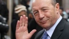Kihirdette Băsescu a külföldiek földvásárlását szabályozó törvényt