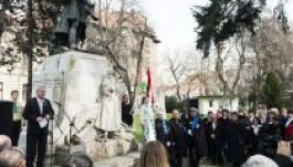 Tőkés: mostani szabadságharcunk az autonómiaharc