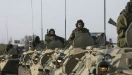 Orosz páncélosok zártak le egy Krímbe vezető utat